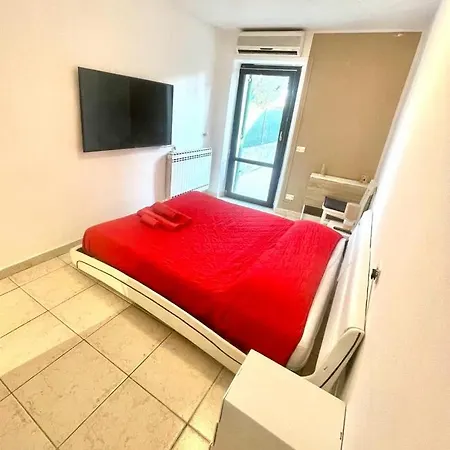 Intero Arredato Zona Ca Di David Appartement